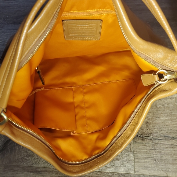 Coach Shoulder Bag - Picture 5 of 10